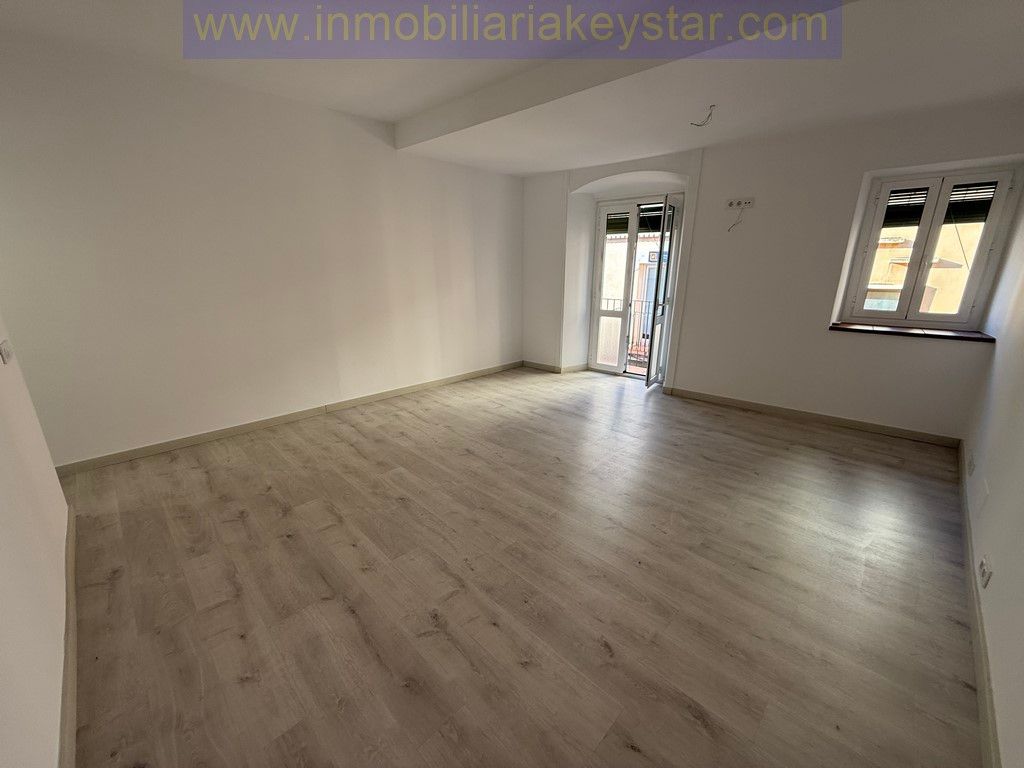 Flat to rent in Vilanova i la Geltrú  with Air Conditioner, Storage room and Oven