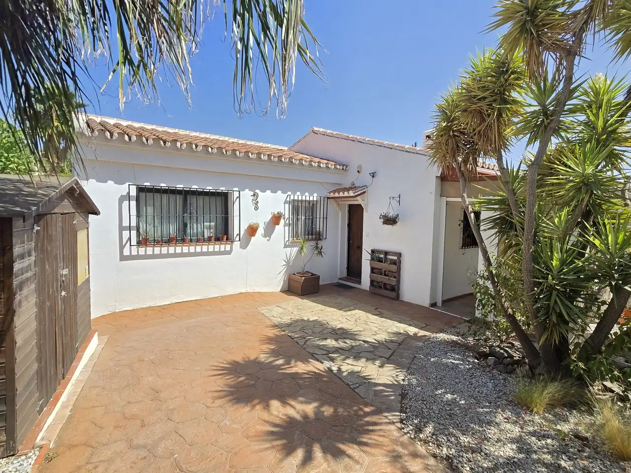 Casa con piscina en venta en Alcaucín, imagen 2
