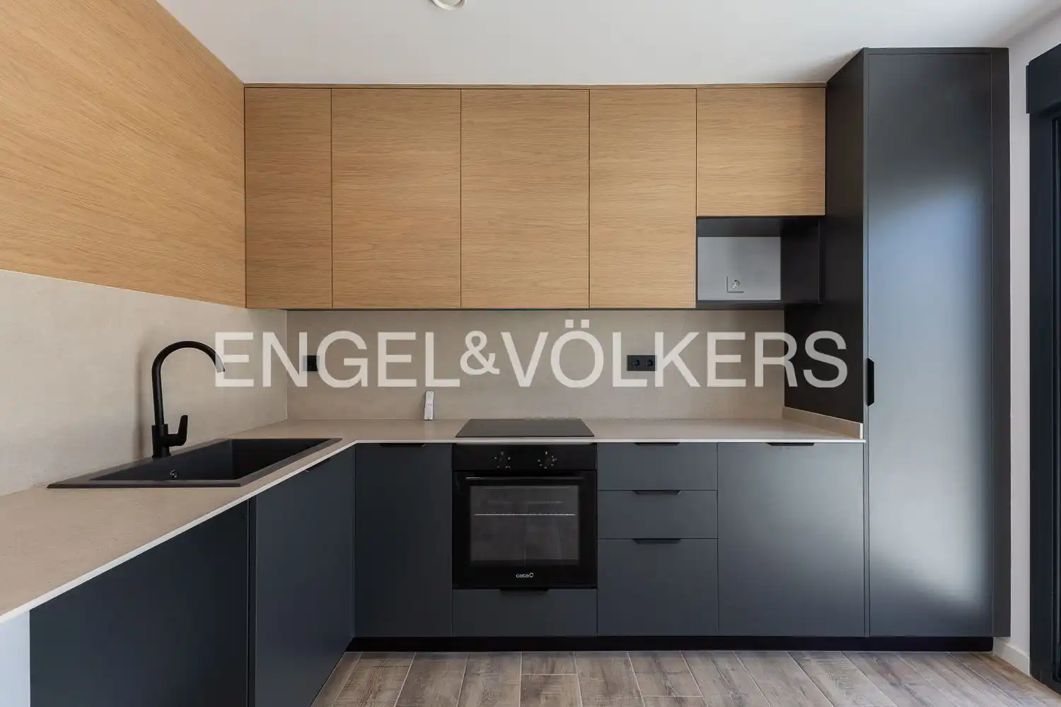 Kitchen of Houses for rent in Serra  with Air Conditioner, Heating and Terrace