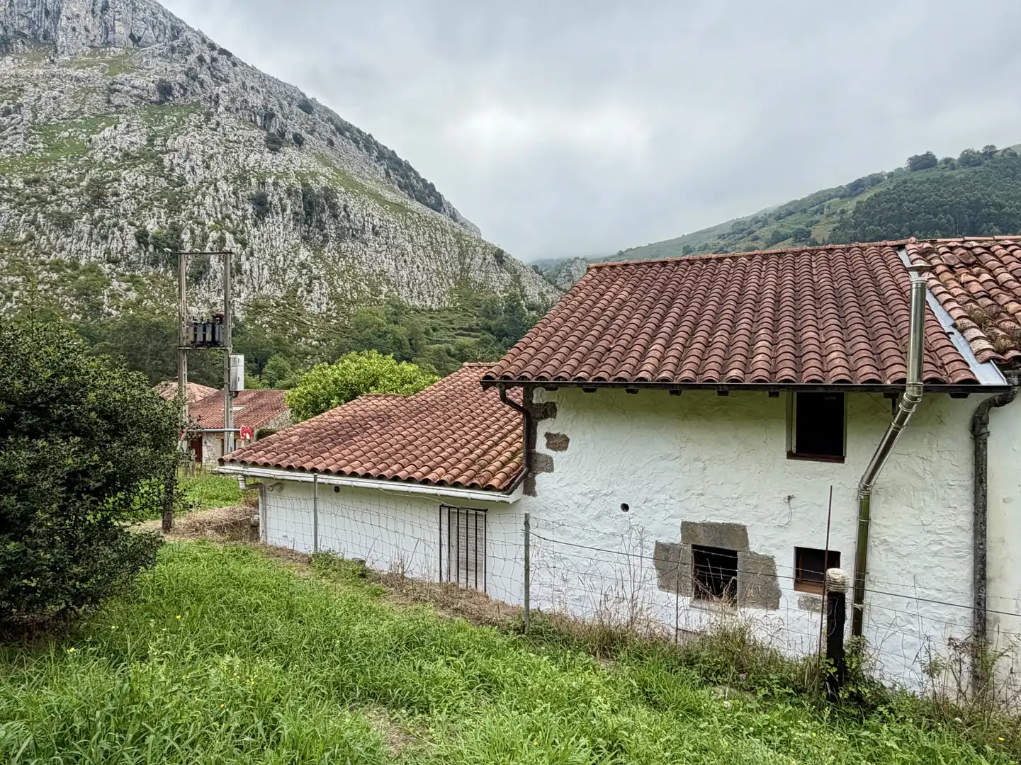 Vista exterior de Casa adosada en venta en Miera