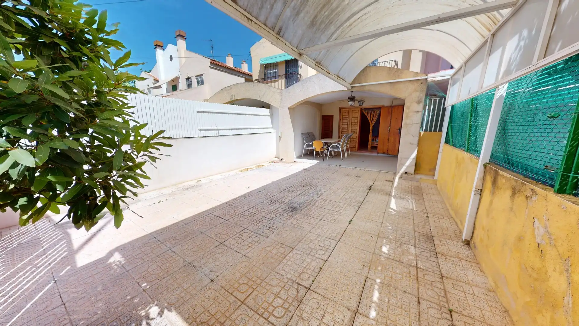 Vista exterior de Casa o xalet en venda en Los Alcázares amb Aire condicionat, Terrassa i Moblat