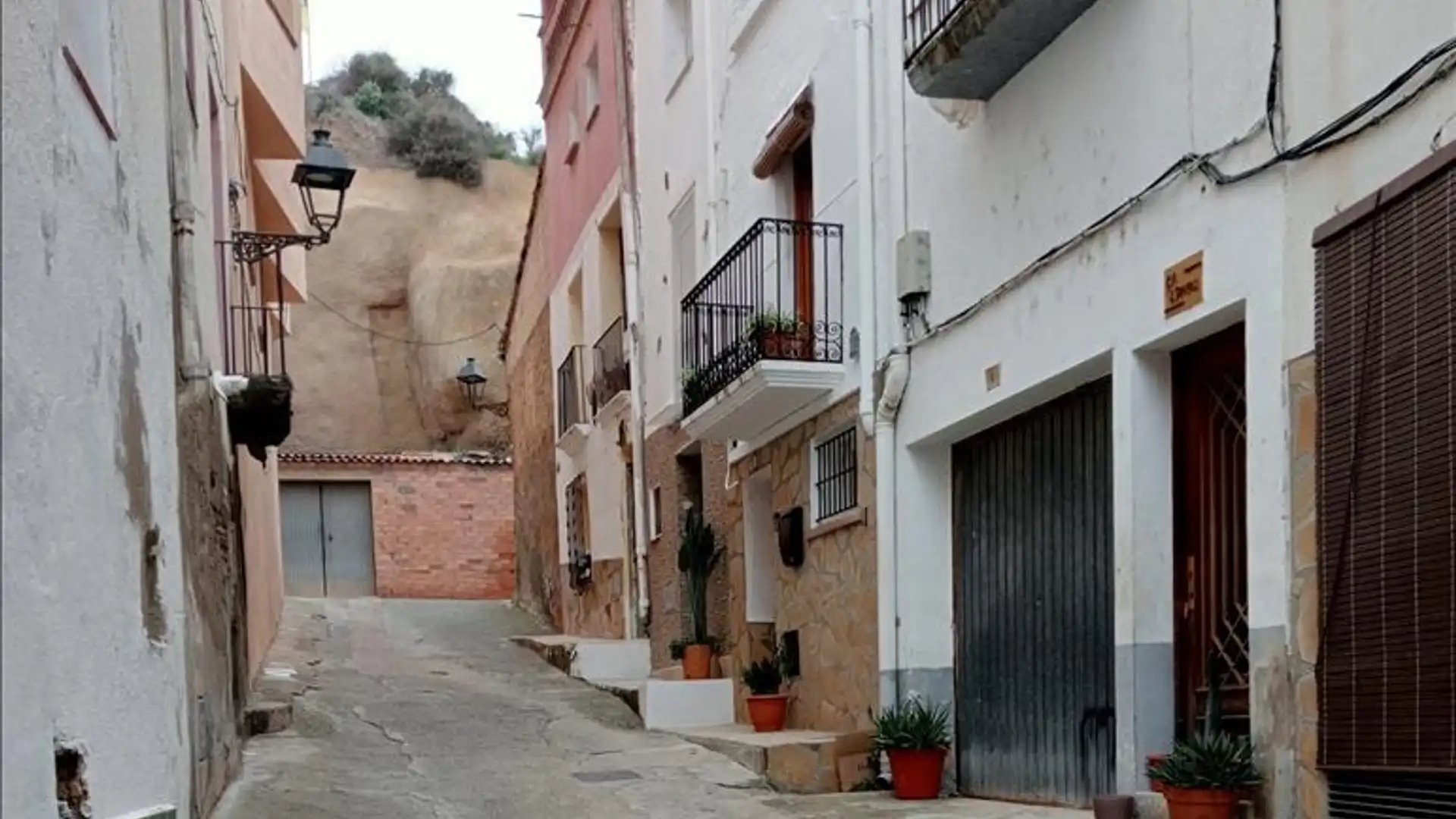 Vista exterior de Casa adosada en venda en Móra d'Ebre