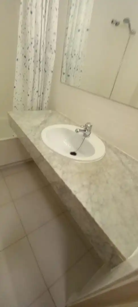 Bathroom of Flat for rent in Sant Cugat del Vallès  with Air Conditioner, Heating and Parquet flooring
