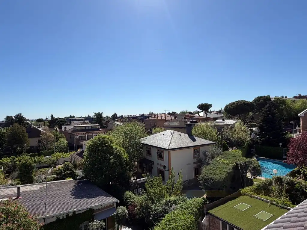 Jardí de Casa adosada en venda en Majadahonda