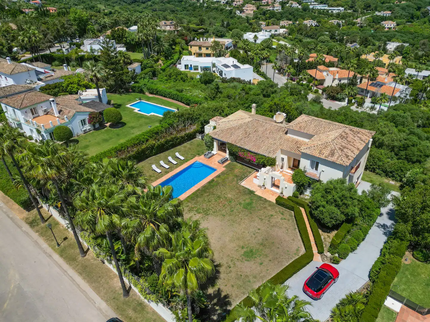 Vista exterior de Casa o chalet en venta en Sotogrande con Aire acondicionado, Jardín privado y Terraza