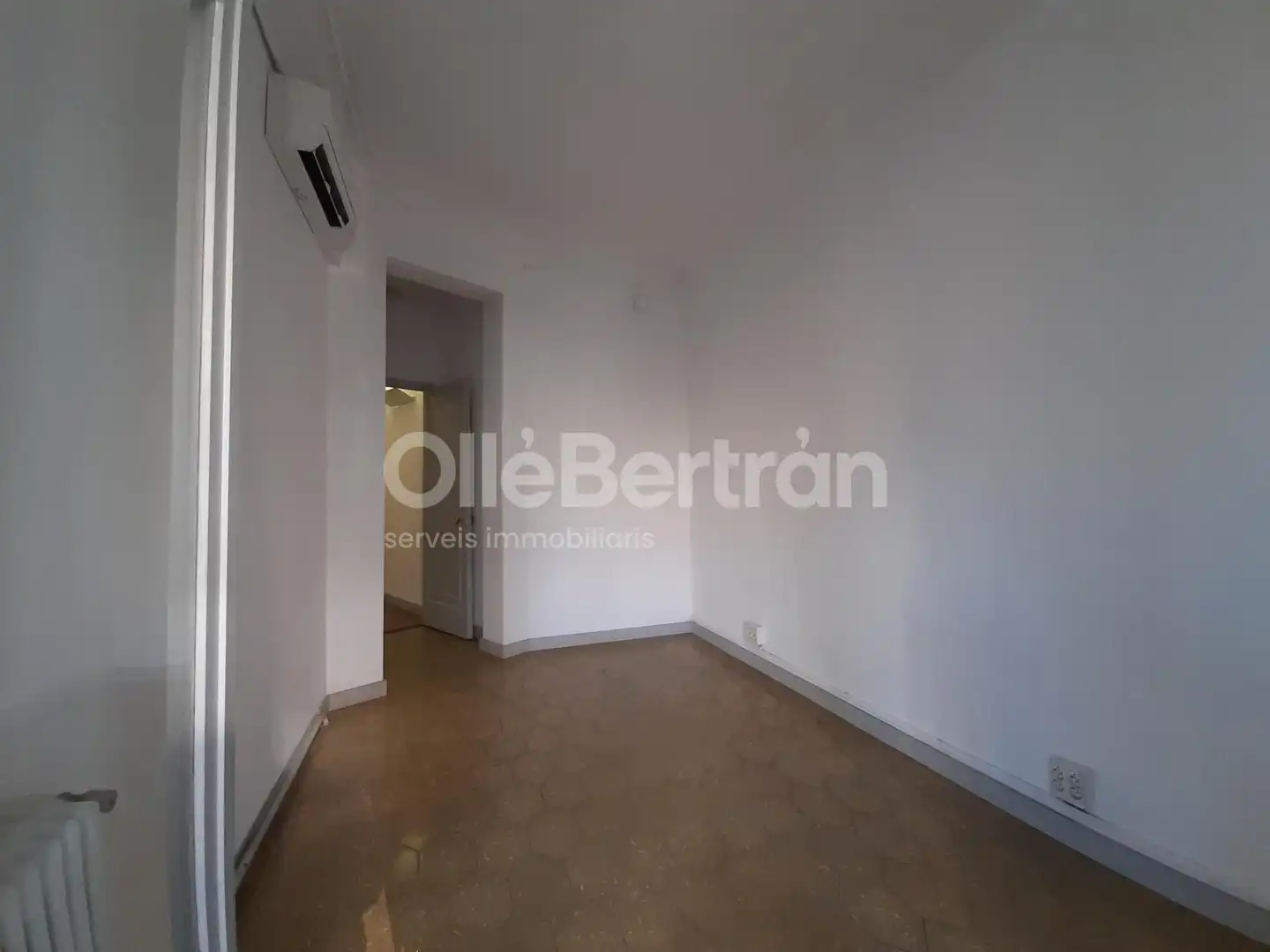 Habitación de Oficina de alquiler en Barcelona