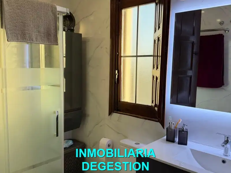 Bathroom of Detached homes for sale in Linares  with Air Conditioner, Heating and Swimming Pool