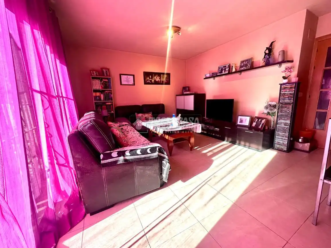 Casa adosada en venta en Villaluenga de la Sagra