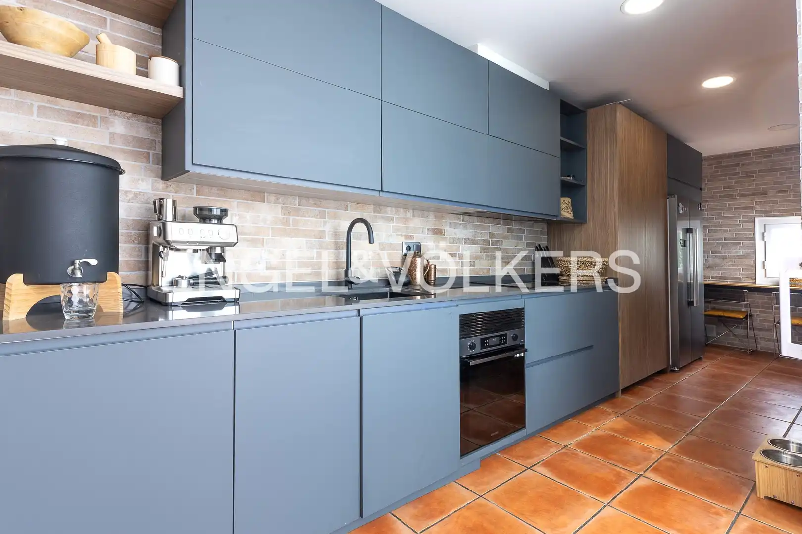 Cocina de Casa o chalet en venta en Badalona con Aire acondicionado, Calefacción y Jardín privado