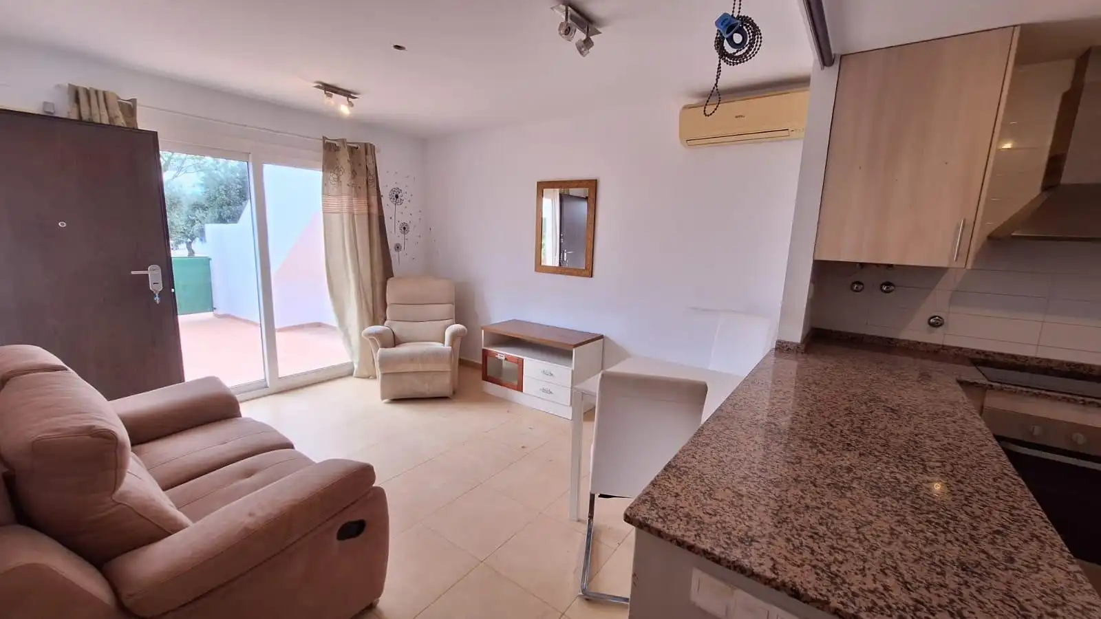 Sala d'estar de Planta baixa en venda en Alhama de Murcia amb Aire condicionat, Calefacció i Jardí privat