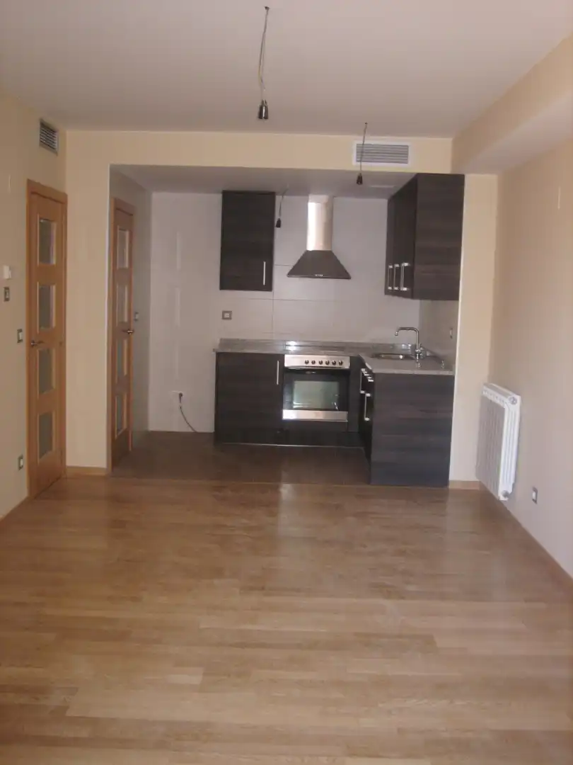 Cocina de Apartamento de alquiler en Zaragoza con Calefacción, Horno y Lavadora