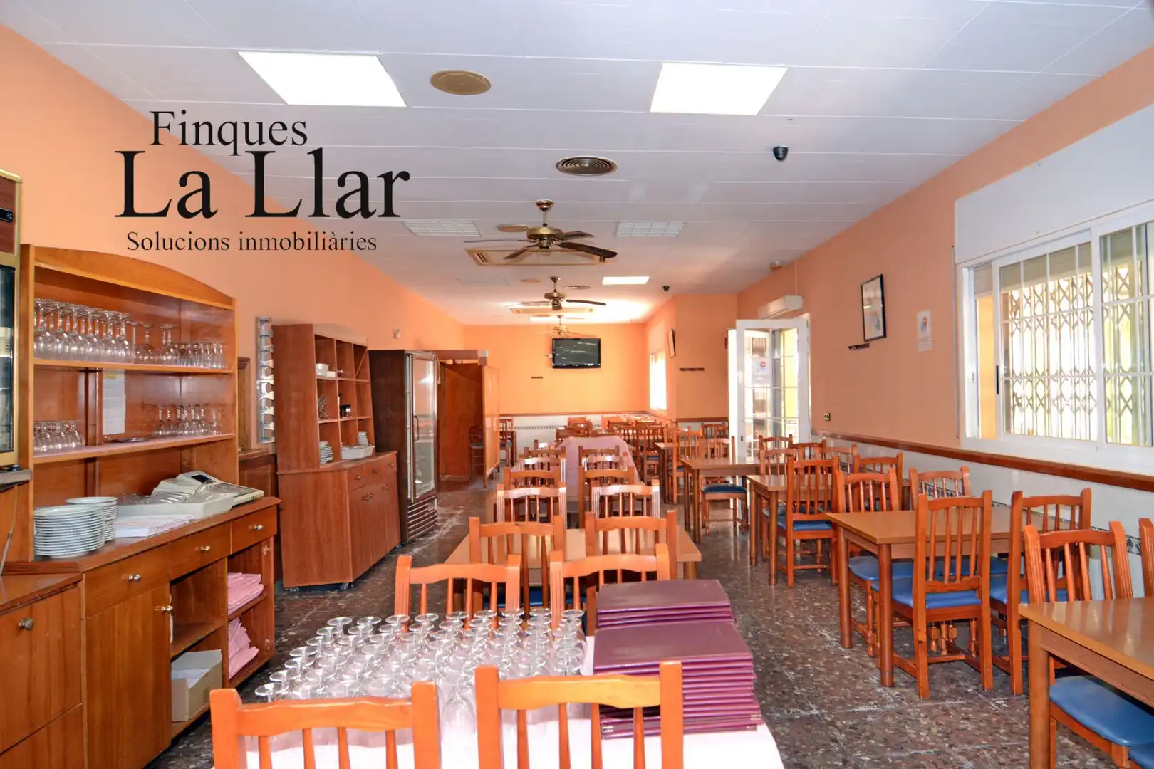 Commercial properties for sale in d'Ernest Lluch, Torrent Ballester