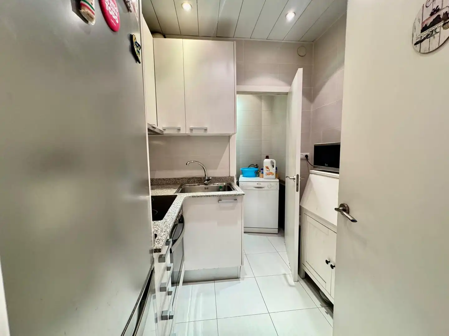 Cuina de Pis en venda en Barcelona amb Aire condicionat i Terrassa