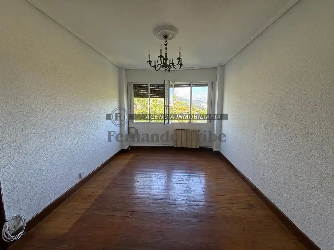 Schlafzimmer von Wohnung zum Verkauf in Iurreta mit Privatgarten, Abstellraum und Balkon