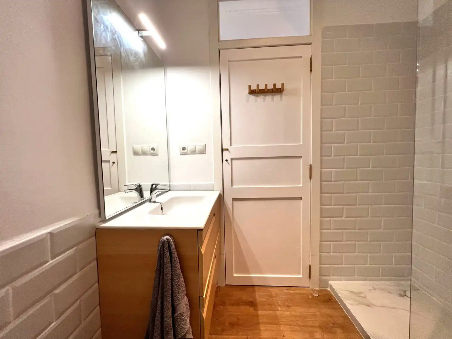 Baño de Piso de alquiler en Valencia con Aire acondicionado, Calefacción y Amueblado