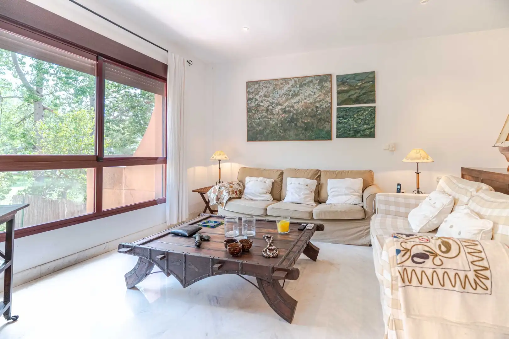 Sala d'estar de Casa o xalet en venda en Motril amb Aire condicionat, Calefacció i Jardí privat