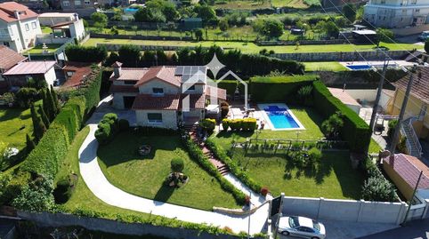 Chalet premium con piscina, placas solares y gran privacidad