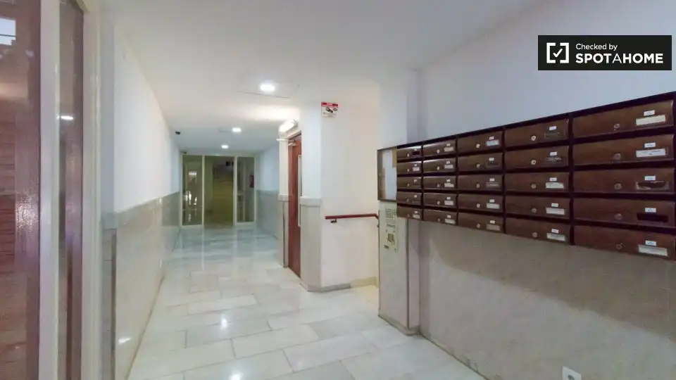 Piso con terraza en alquiler en Eixample, imagen 12