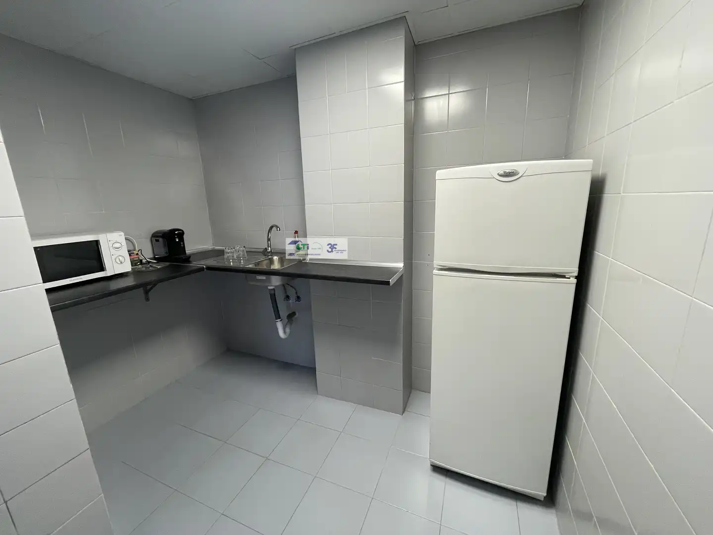 Cocina de Local en venta en Zaragoza