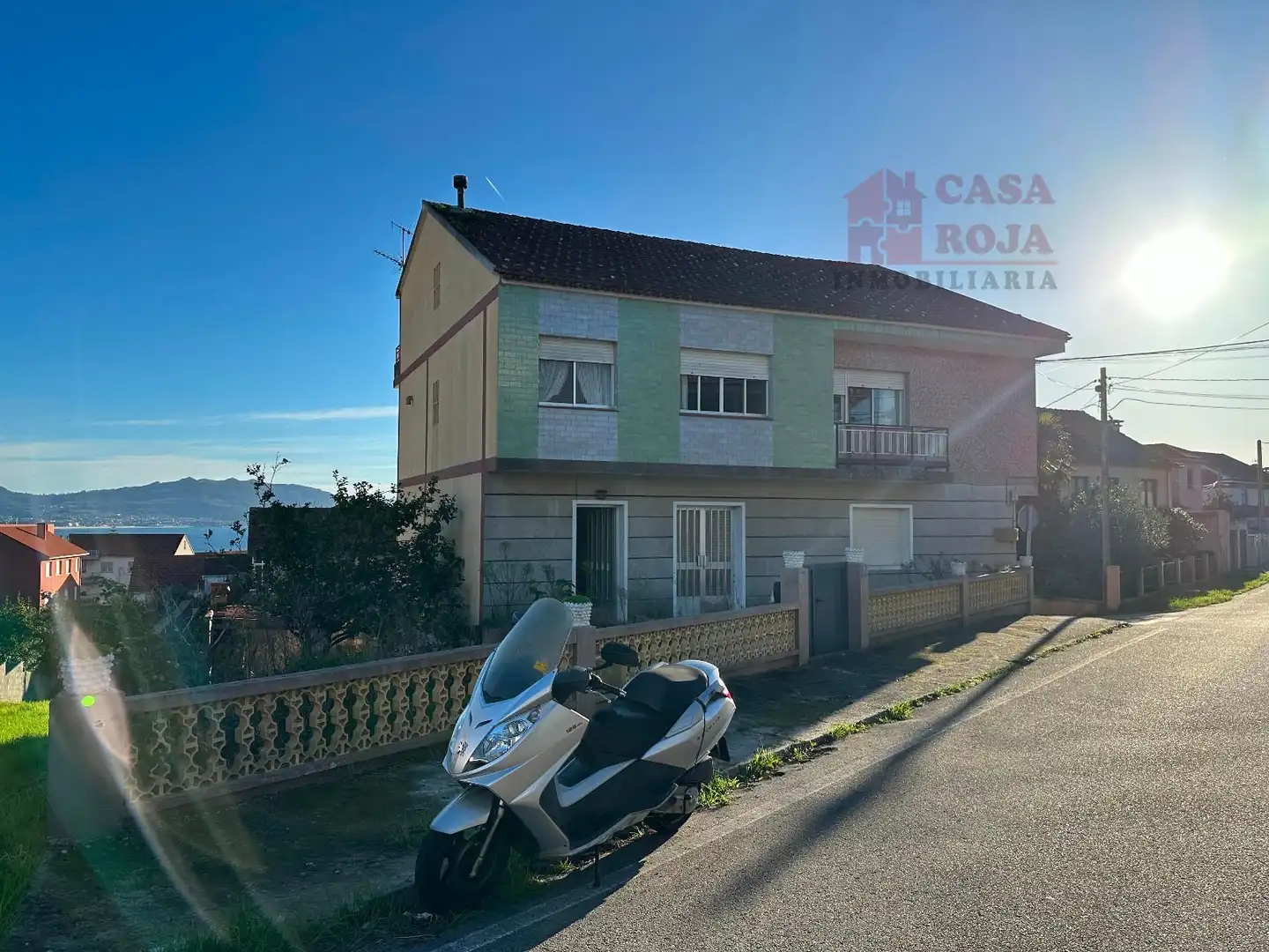 Vista exterior de Casa o xalet en venda en Cangas  amb Calefacció, Terrassa i Traster