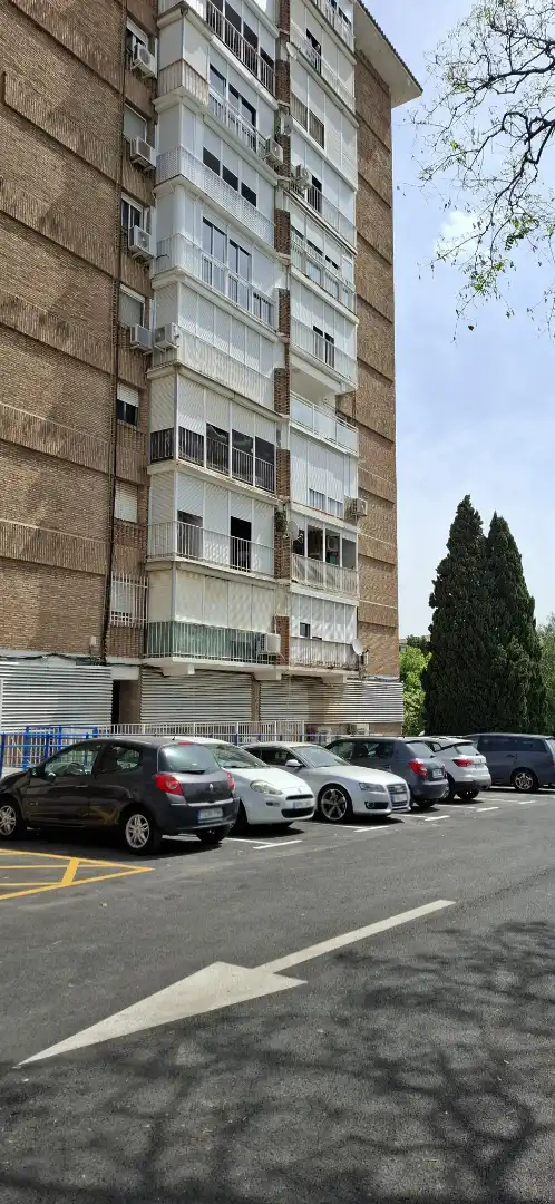 Vista exterior de Piso en venta en Mairena del Aljarafe con Aire acondicionado