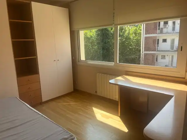 Schlafzimmer von Wohnung zur Miete in Sant Cugat del Vallès mit Klimaanlage, Heizung und Parkett