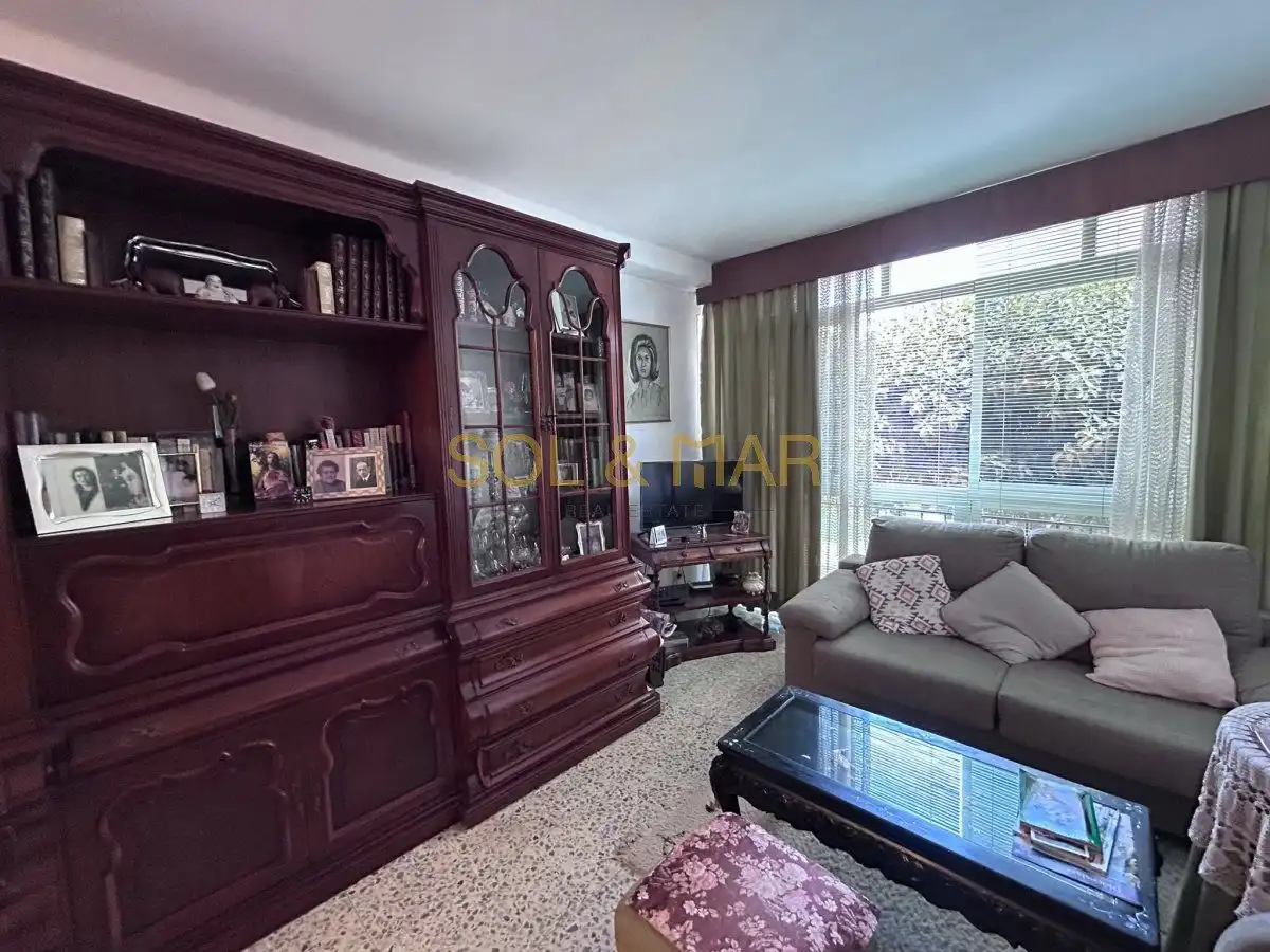 Sala de estar de Piso en venta en Torremolinos con Calefacción, Terraza y Amueblado