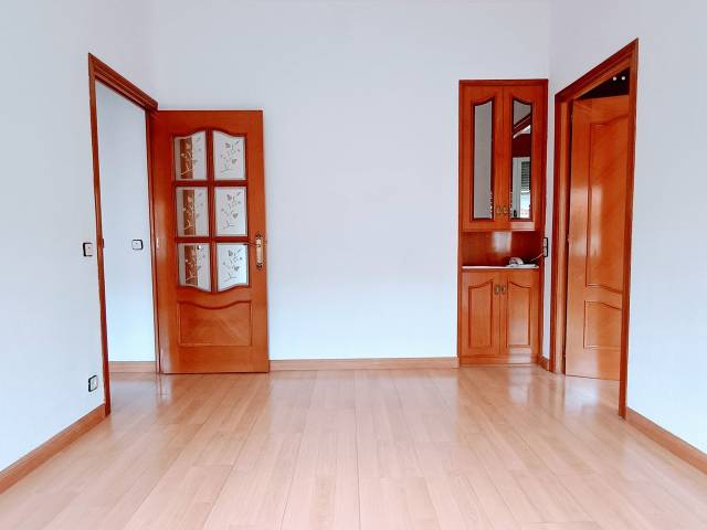 Piso en Alquiler en SANTA MARIA DE LA CABEZA en Acacias