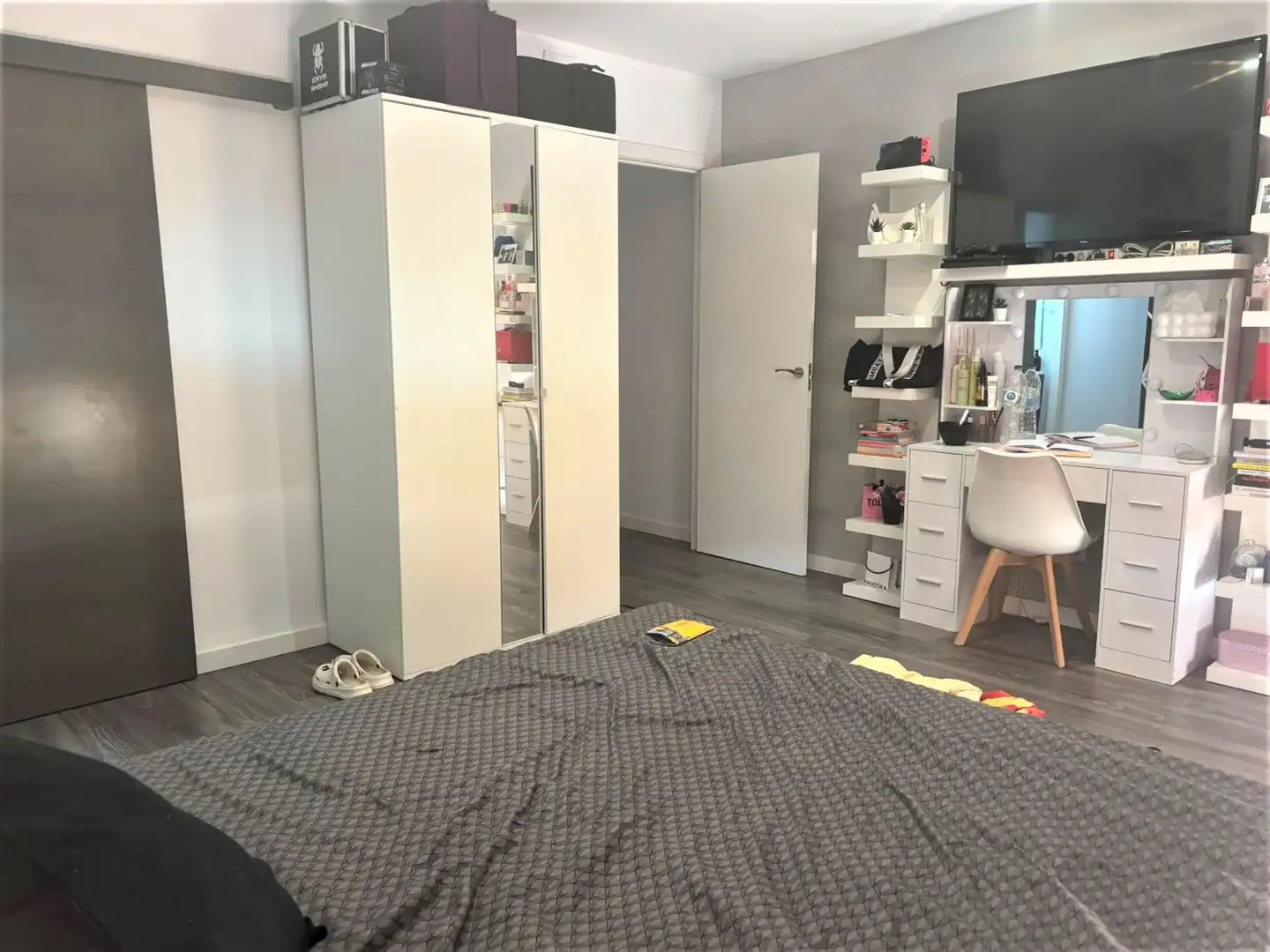 Habitación de Casa adosada para compartir en Terrassa con Aire acondicionado, Calefacción y Terraza