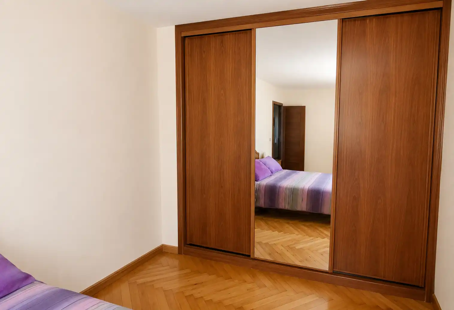 Habitación de Piso en venta en Vigo  con Calefacción, Parquet y Amueblado