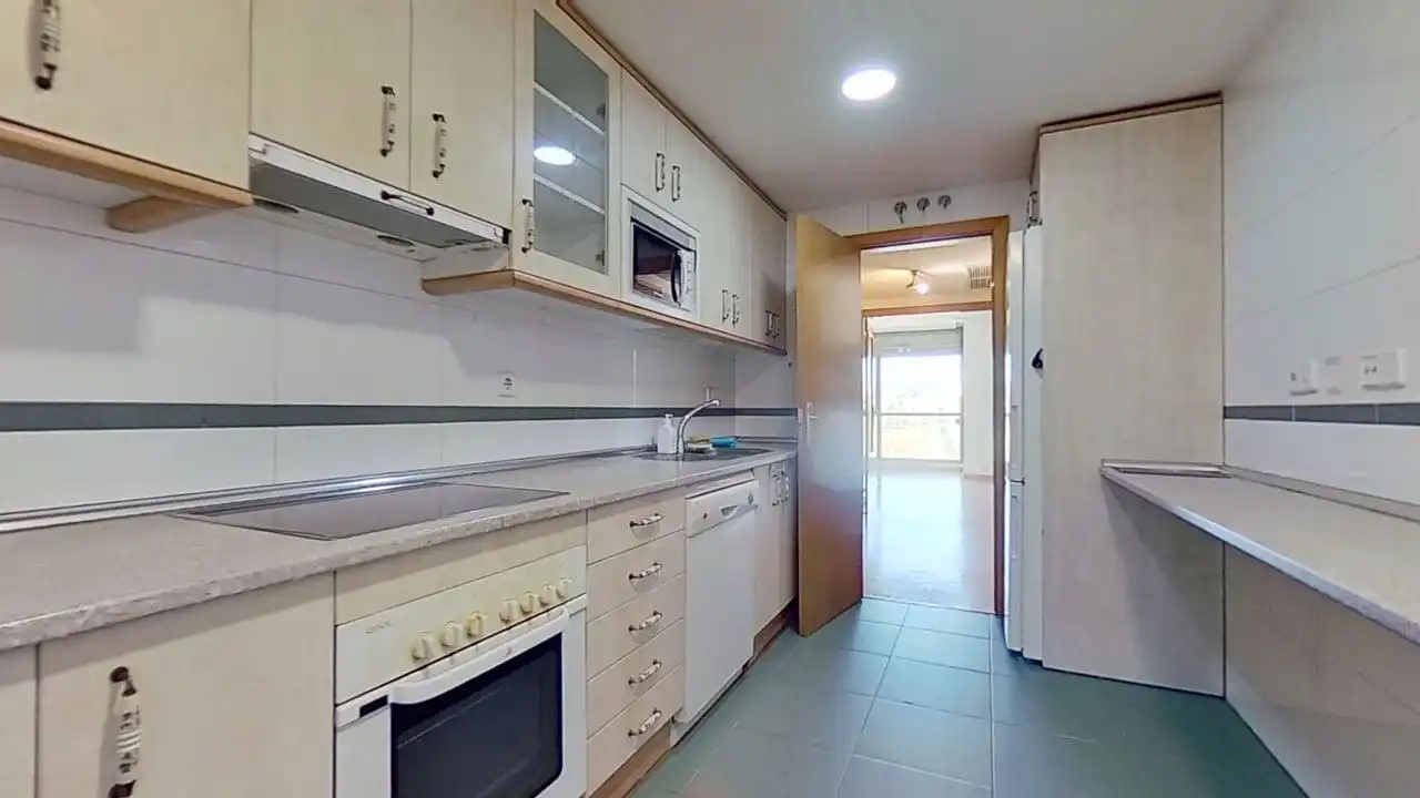 Kitchen of Flat for rent in Madrid  with Air Conditioner, Heating and Private garden