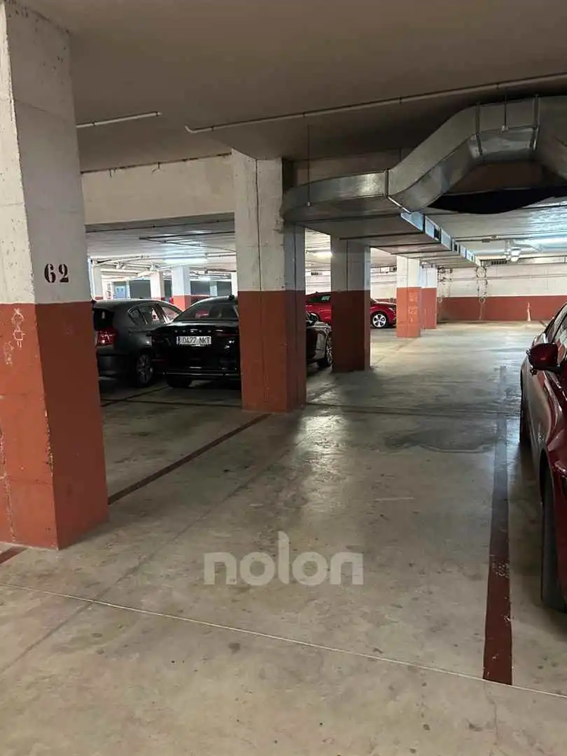 Aparcament de Apartament en venda en Mont-roig del Camp amb Forn, Balcó i Piscina comunitària