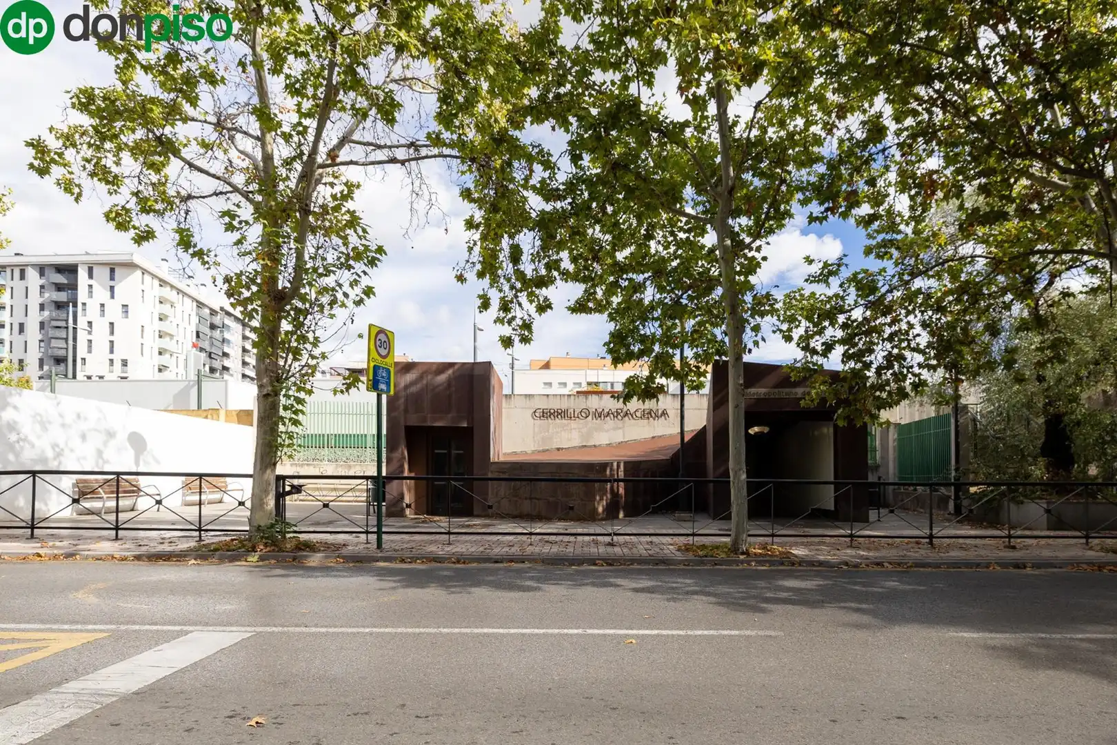 Detached homes for sale in Calle POZO (CER), 6, Cerrillo de Maracena - Periodistas