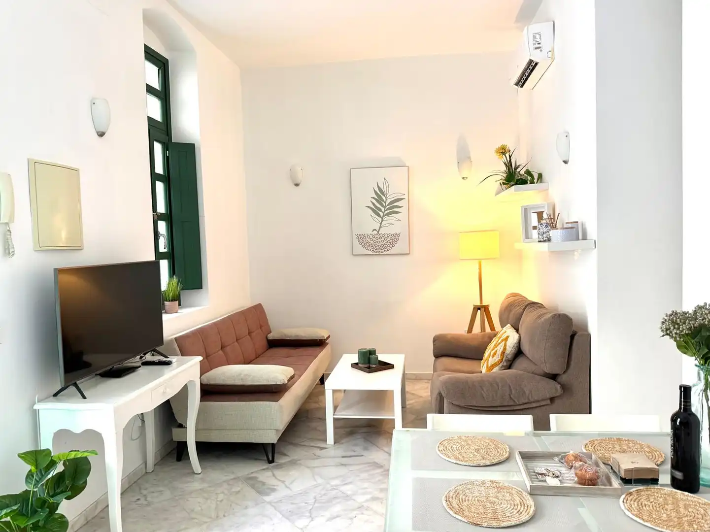 Sala de estar de Apartamento en venta en Sevilla con Aire acondicionado, Amueblado y Lavadora