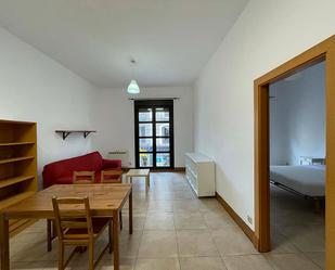 Sala d'estar de Apartament de lloguer en  Huesca Capital amb Balcó