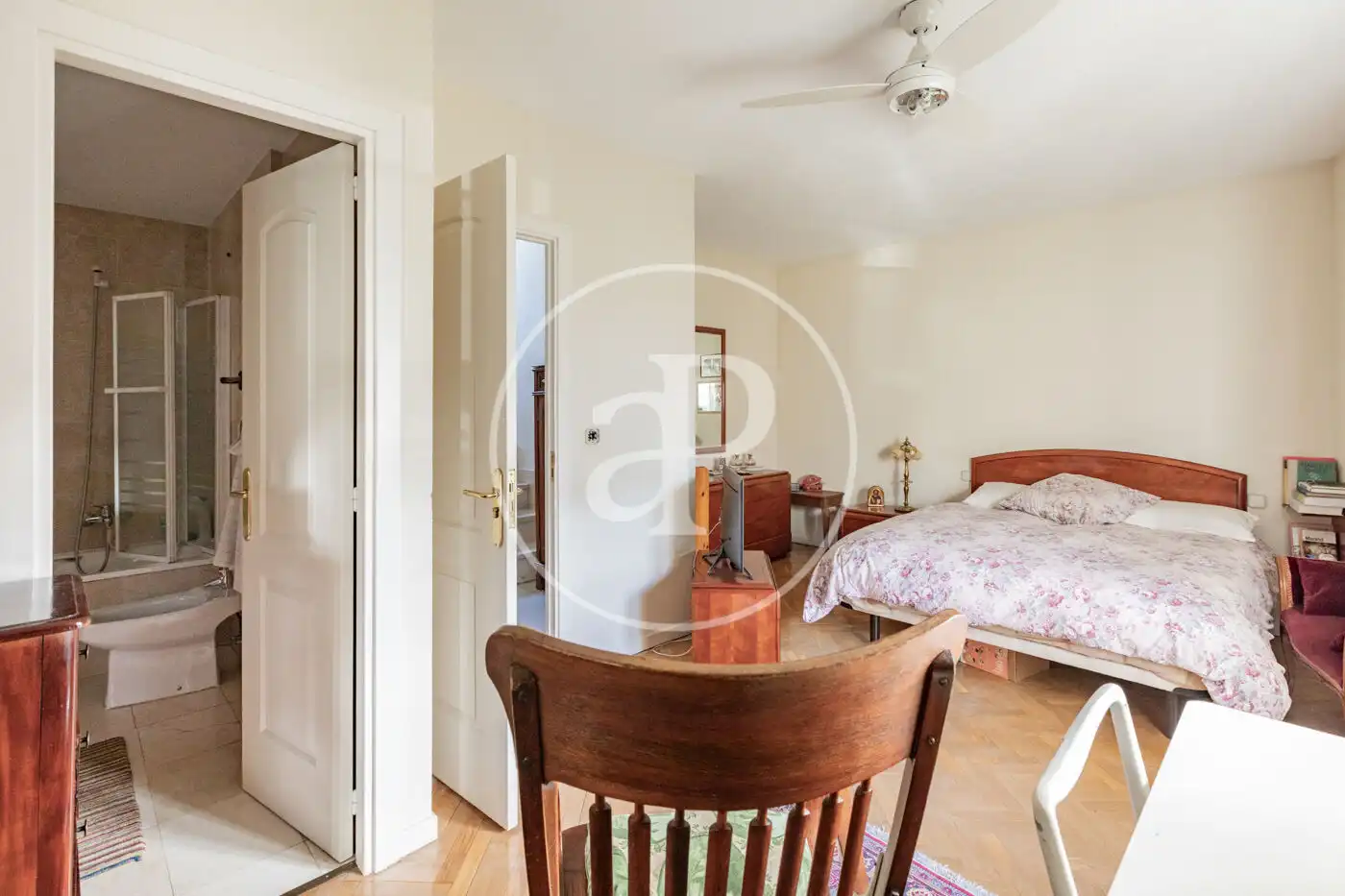 Bedroom of Detached homes for sale in Madrid  with Air Conditioner, Heating and Private garden