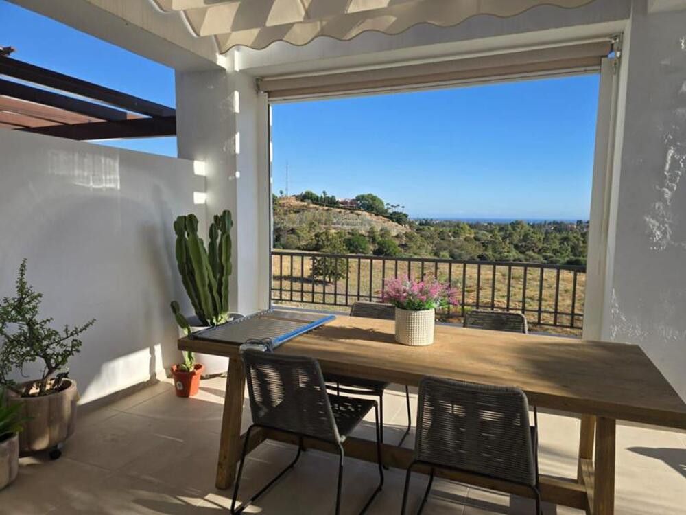Terrassa de Apartament de lloguer en Benahavís amb Aire condicionat, Terrassa i Piscina