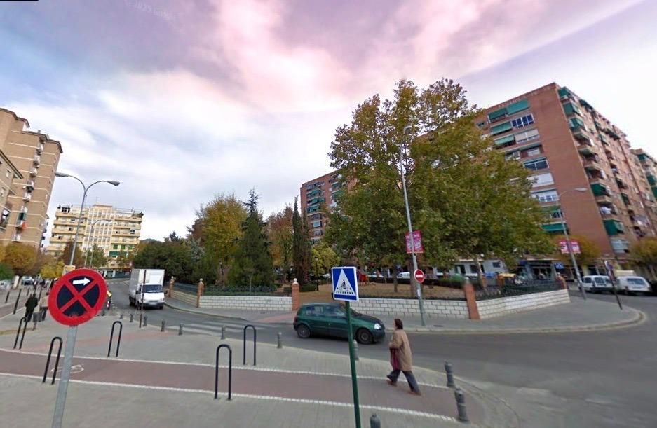 Vista exterior de Local en traspaso en  Granada Capital con Amueblado