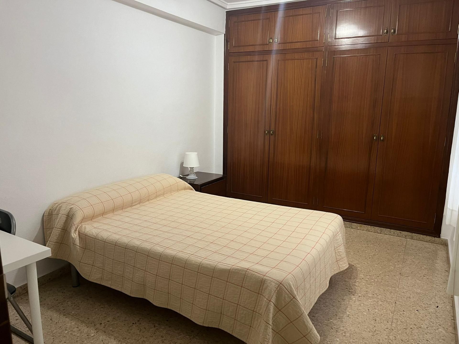 Piso para compartir en Santa Rosa