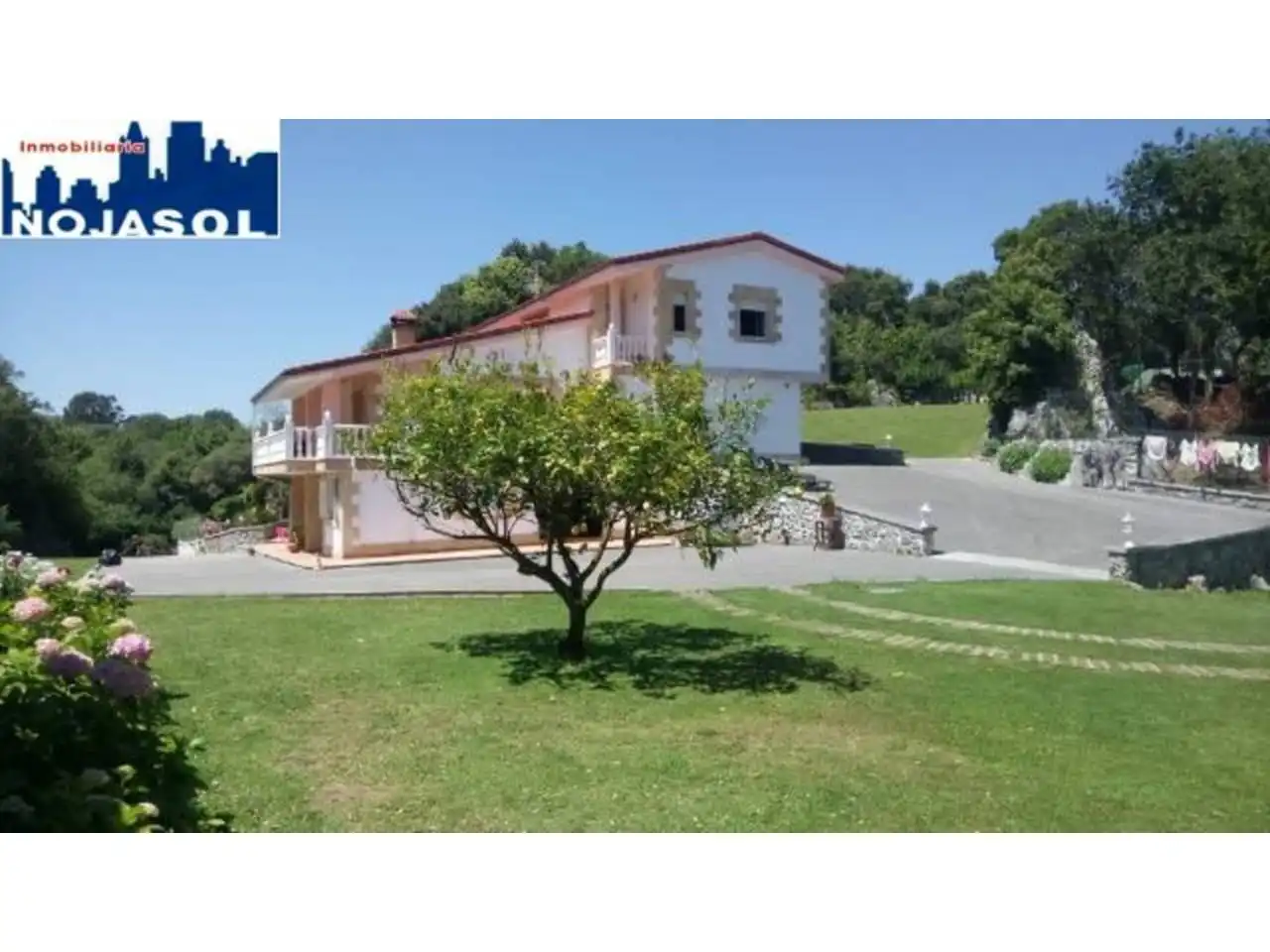 Vista exterior de Casa o chalet en venta en Arnuero con Calefacción, Jardín privado y Terraza