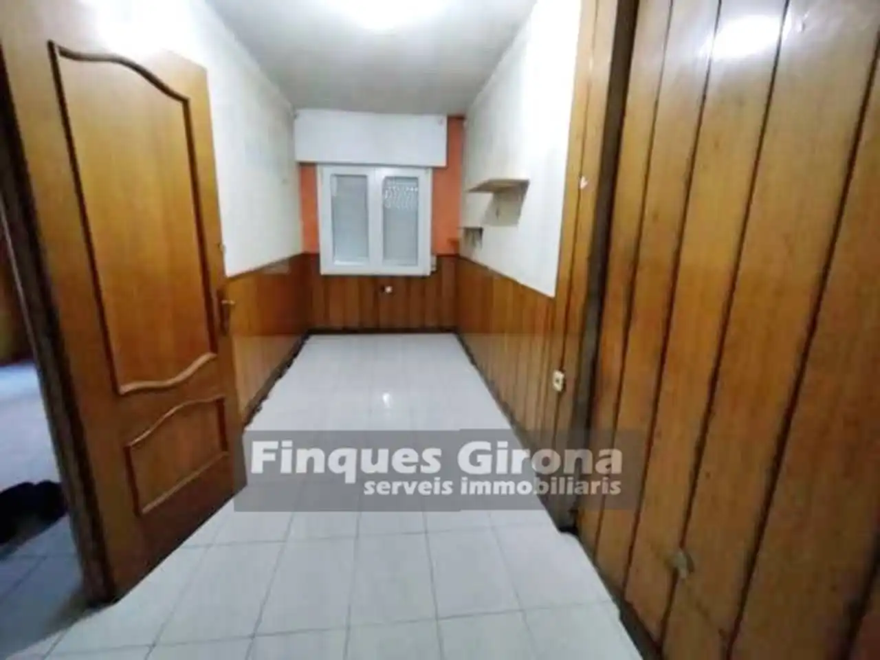 Piso en venta en Paseo Olot, Santa Eugènia