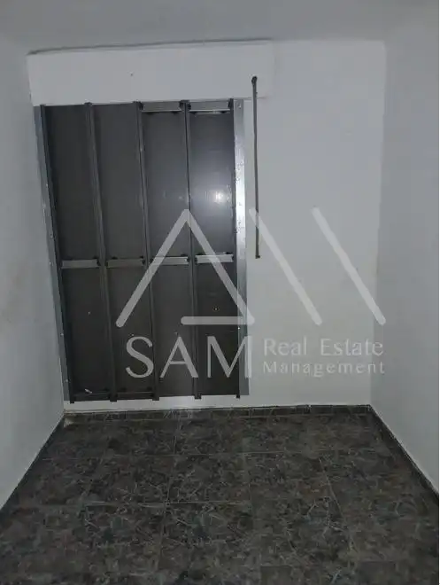 Planta baja en venta en Ciutat Meridiana
