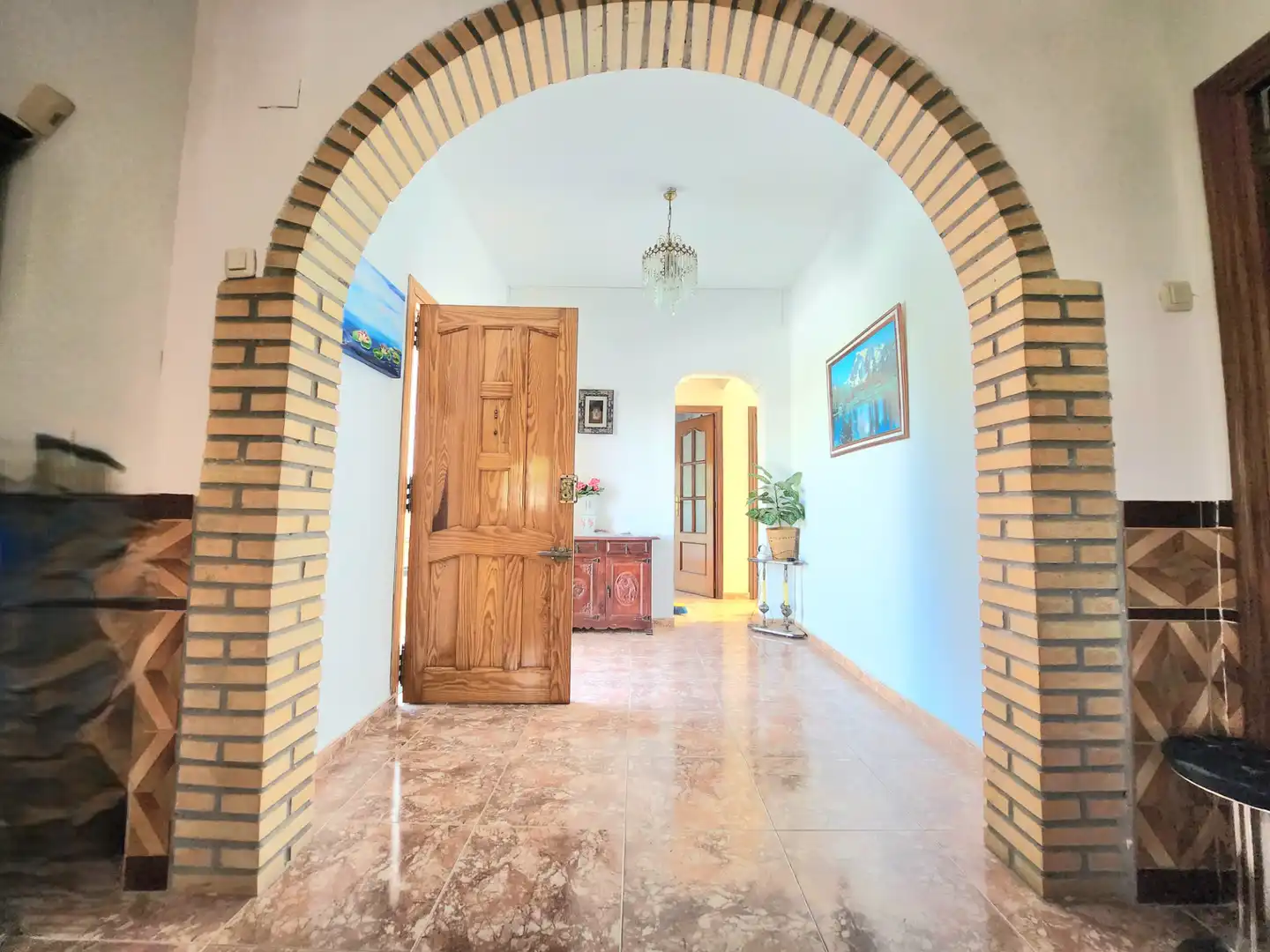 Haus oder Chalet zum Verkauf in Alcalá de Guadaira mit Privatgarten, Terrasse und Abstellraum
