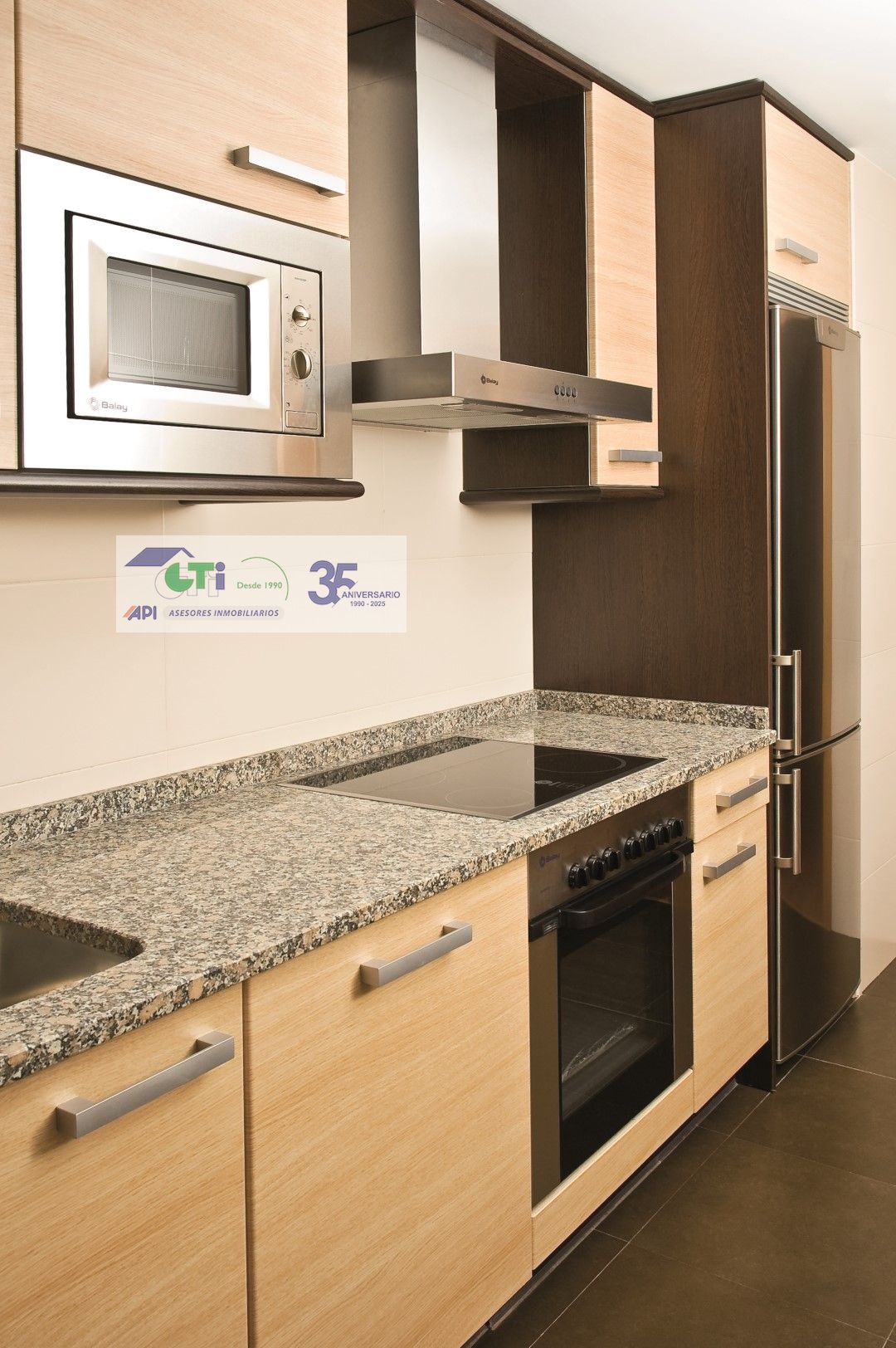 Küche von Wohnung zum Verkauf in  Zaragoza Capital