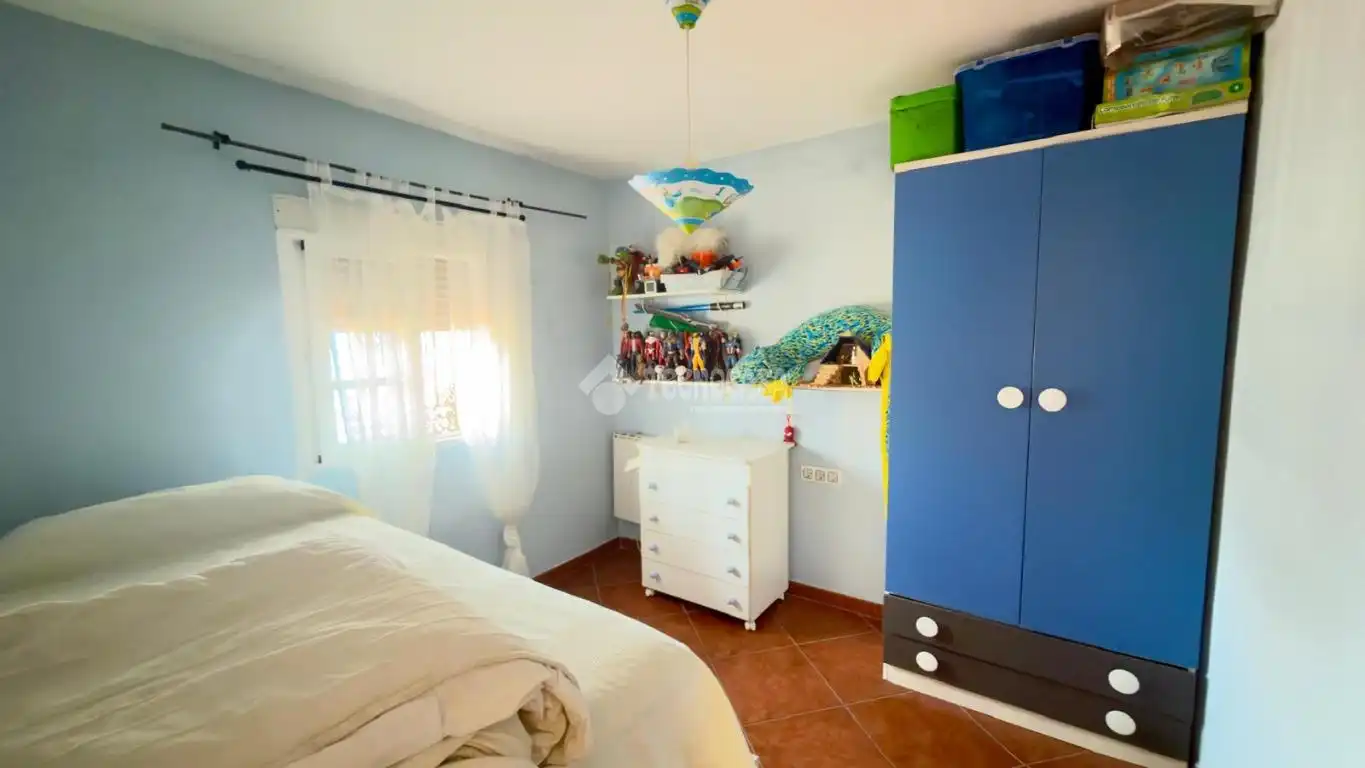 Dormitori de Casa o xalet en venda en Los Barrios amb Aire condicionat, Calefacció i Terrassa