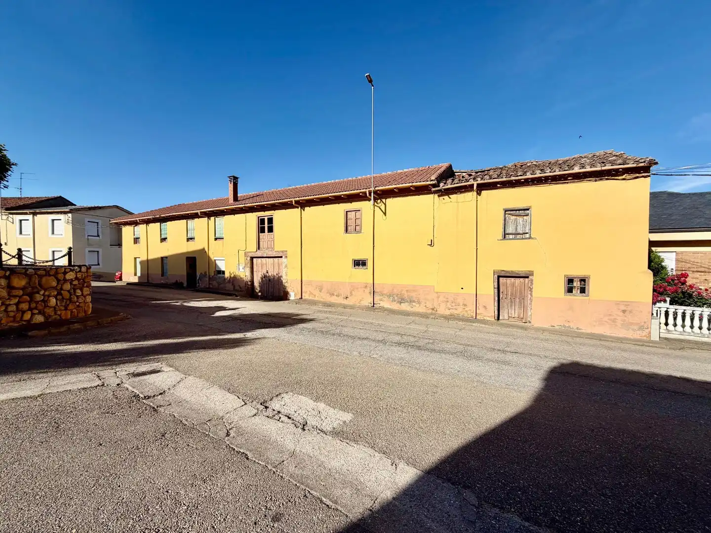 Vista exterior de Casa o chalet en venta en Llamas de la Ribera