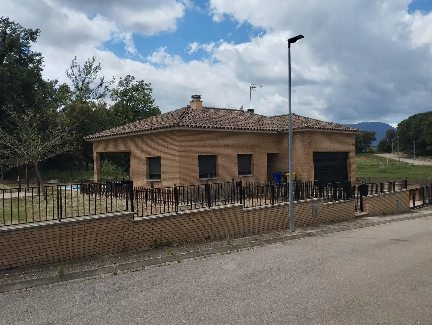 Vista exterior de Casa o xalet en venda en Bescanó