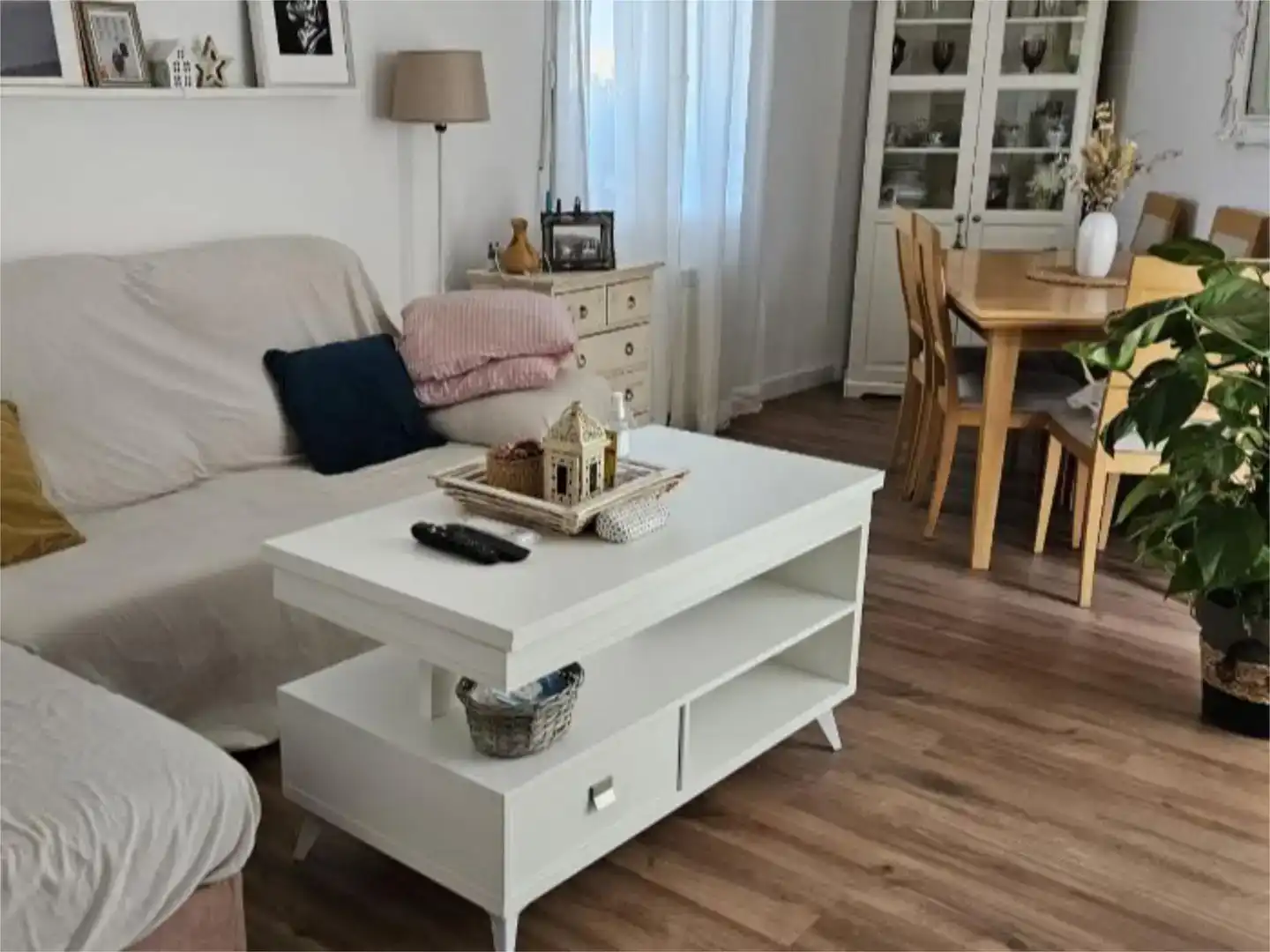 Sala d'estar de Casa adosada en venda en Ontígola
