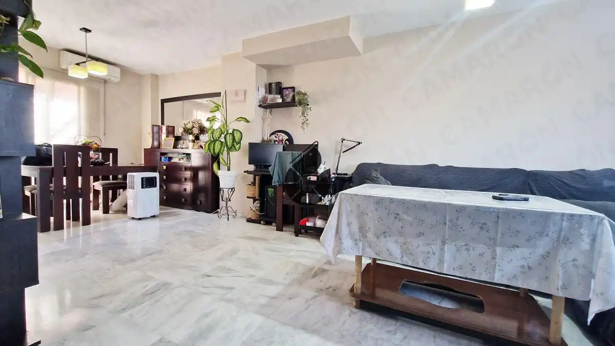 Casa adosada en venda en Coria del Río amb Traster i Piscina comunitària