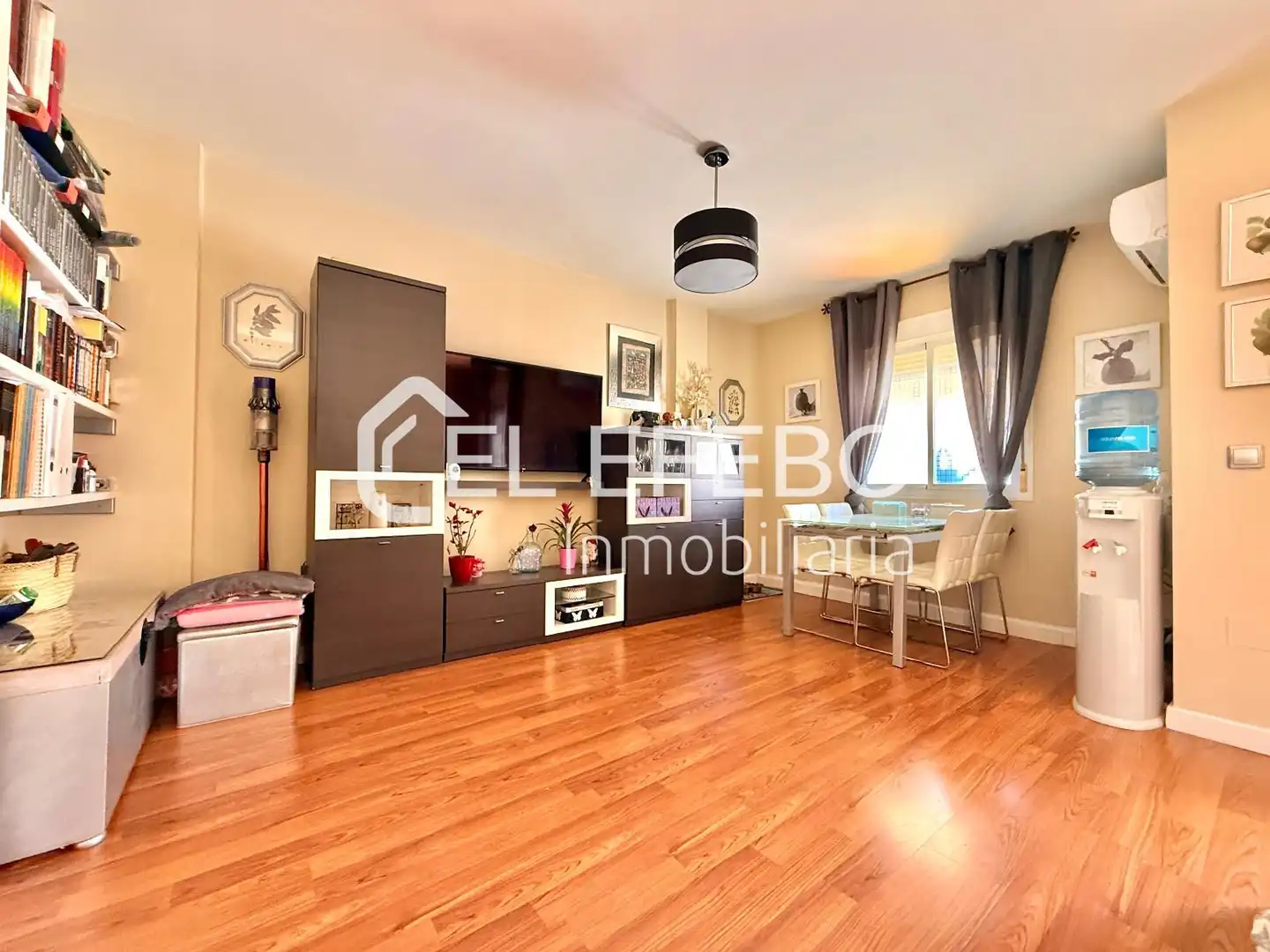 Vista exterior de Casa adosada en venta en Antequera con Aire acondicionado, Calefacción y Parquet